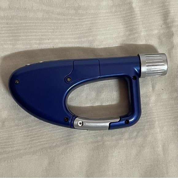 Vintage Small Blue and Silver Clip On Radio With Compass and Flashlight - Picture 2 of 8